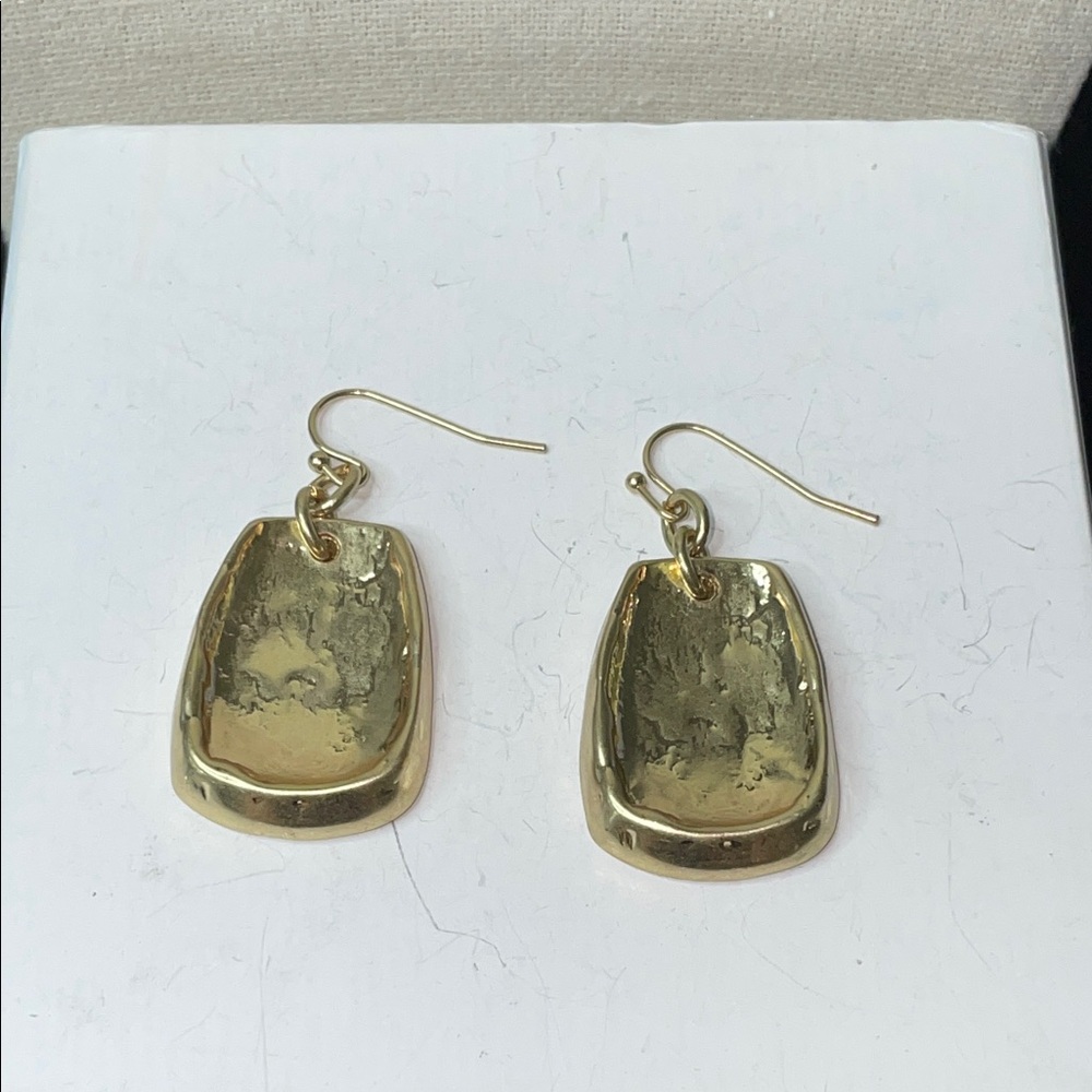 NWOT matte gold tone earrings - Picture 2 of 4
